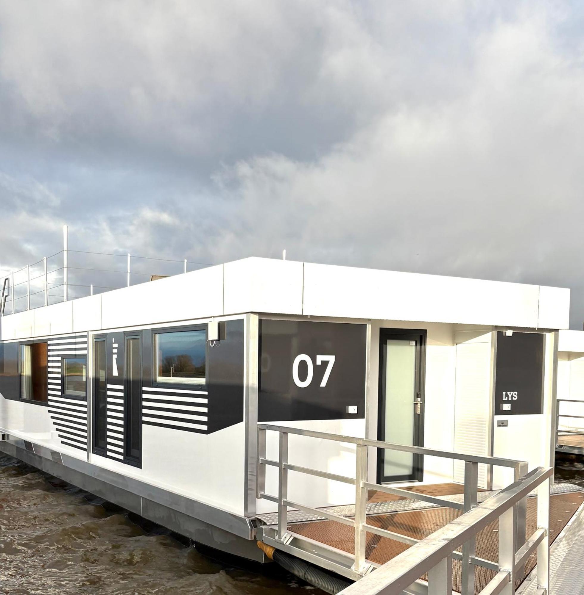 Hausboote Am Lankenauer Hoeft BRE エクステリア 写真